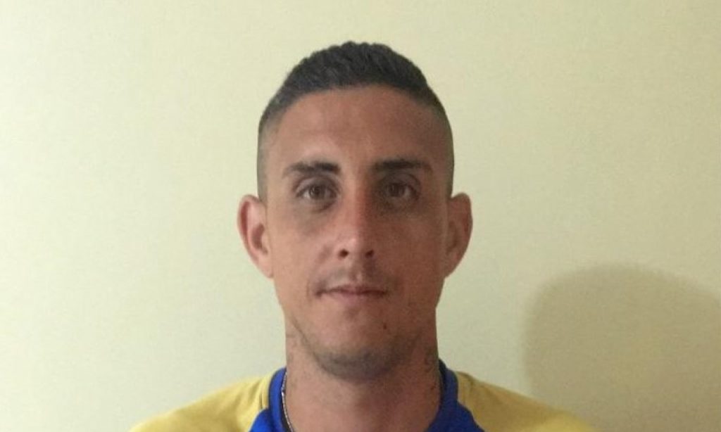 Imagem Ilustrando a Notícia: De volta ao Jaraguá, zagueiro Rafael Caldeira vê equipe forte para a retomada do Campeonato Goiano