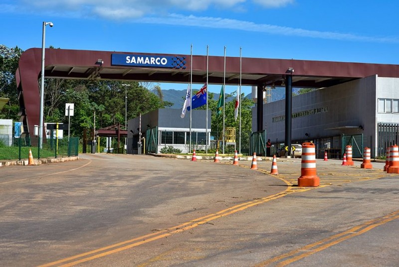 Imagem Ilustrando a Notícia: Com atraso para obter licenças, Samarco volta a operar em 2018