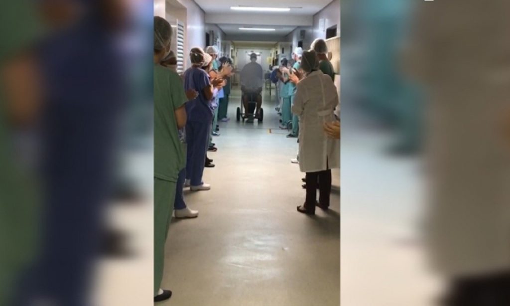 Imagem Ilustrando a Notícia: 1º paciente da Covid-19 é curado no Hospital das Clínicas, em Goiânia