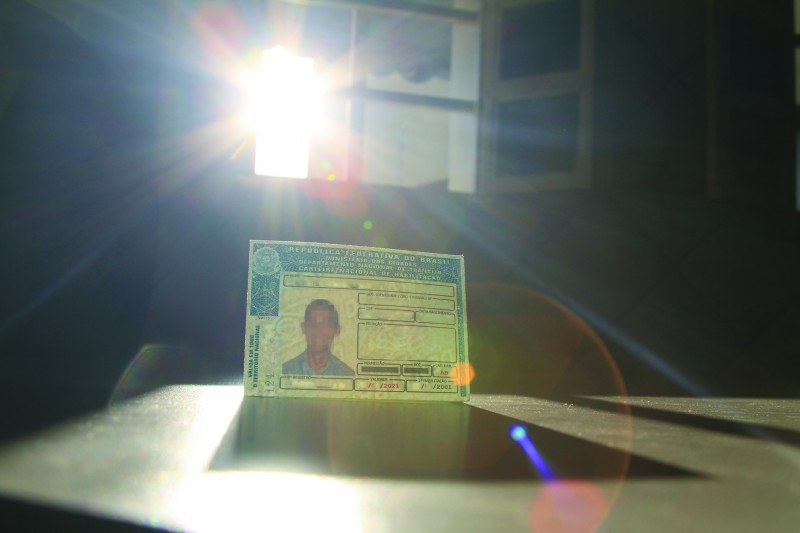 Imagem Ilustrando a Notícia: Lei permite suspensão de CNH e passaporte de inadimplentes