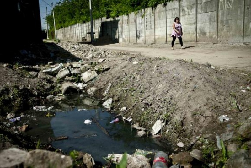 Imagem Ilustrando a Notícia: No Brasil, 45% da população ainda não têm acesso a serviço adequado de esgoto