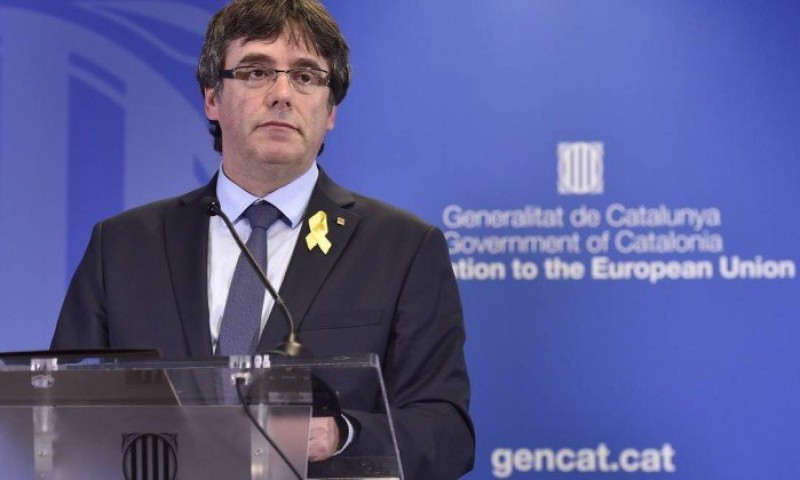 Imagem Ilustrando a Notícia: Puigdemont retorna à Bélgica e insiste em independência