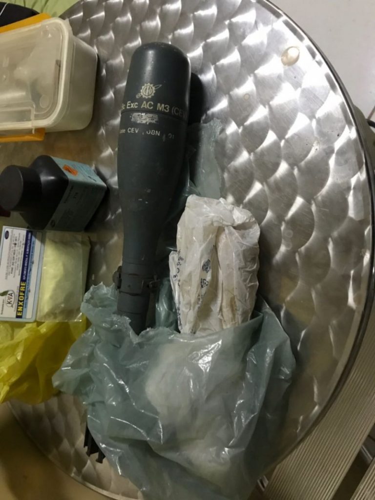 Imagem Ilustrando a Notícia: Morador do Setor Faiçalville é encontrado com munições e explosivo do exército