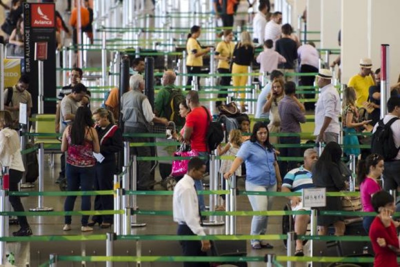 Imagem Ilustrando a Notícia: Aeroportos da Infraero devem receber 21,9 milhões de passageiros na temporada