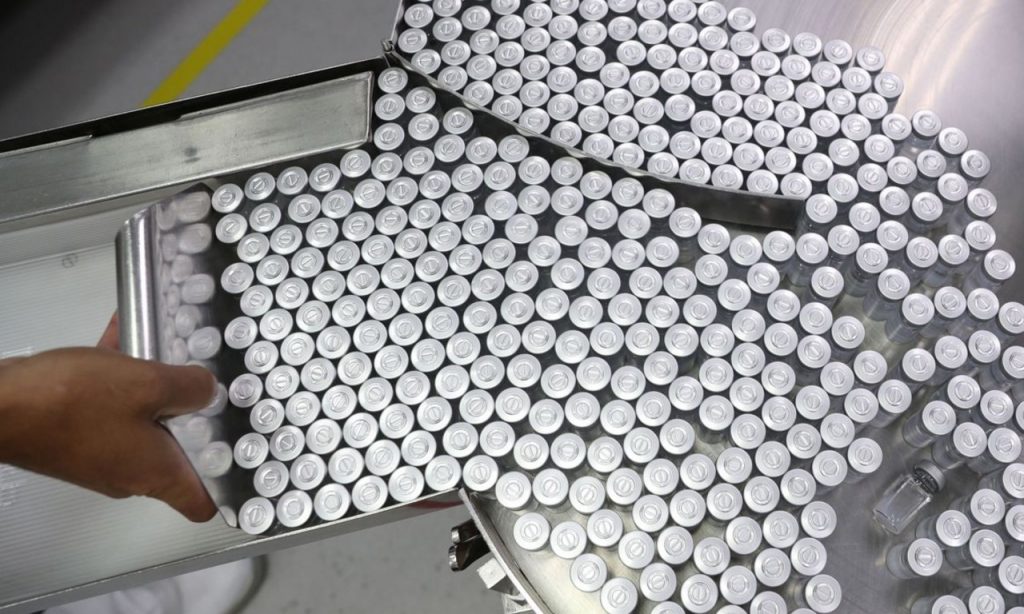 Imagem Ilustrando a Notícia: Butantan entrega mais 3,4 milhões de doses de vacina contra covid-19