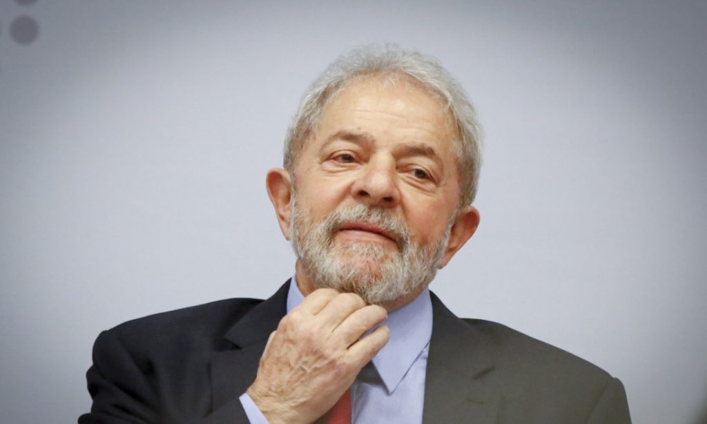 Imagem Ilustrando a Notícia: “Quero me casar quando sair daqui”, diz Lula em entrevista