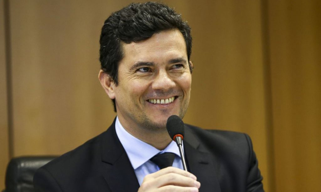 Imagem Ilustrando a Notícia: Moro é aprovado por 53% dos brasileiros, aponta pesquisa Datafolha