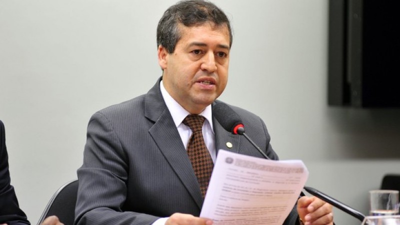 Imagem Ilustrando a Notícia: Ministro diz que reforma trabalhista pode tirar 45 milhões da informalidade