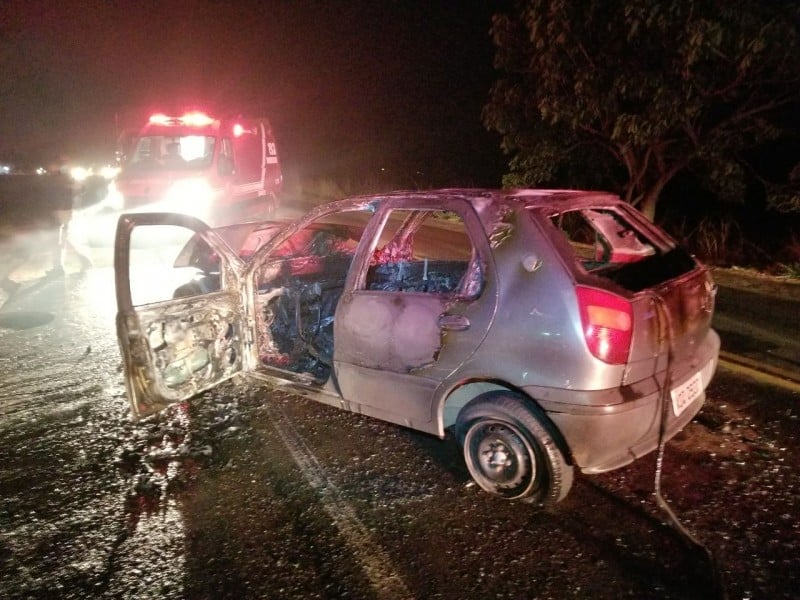 Imagem Ilustrando a Notícia: Jovem suspeito de matar os pais em Jaraguá se envolve em acidente na BR-153