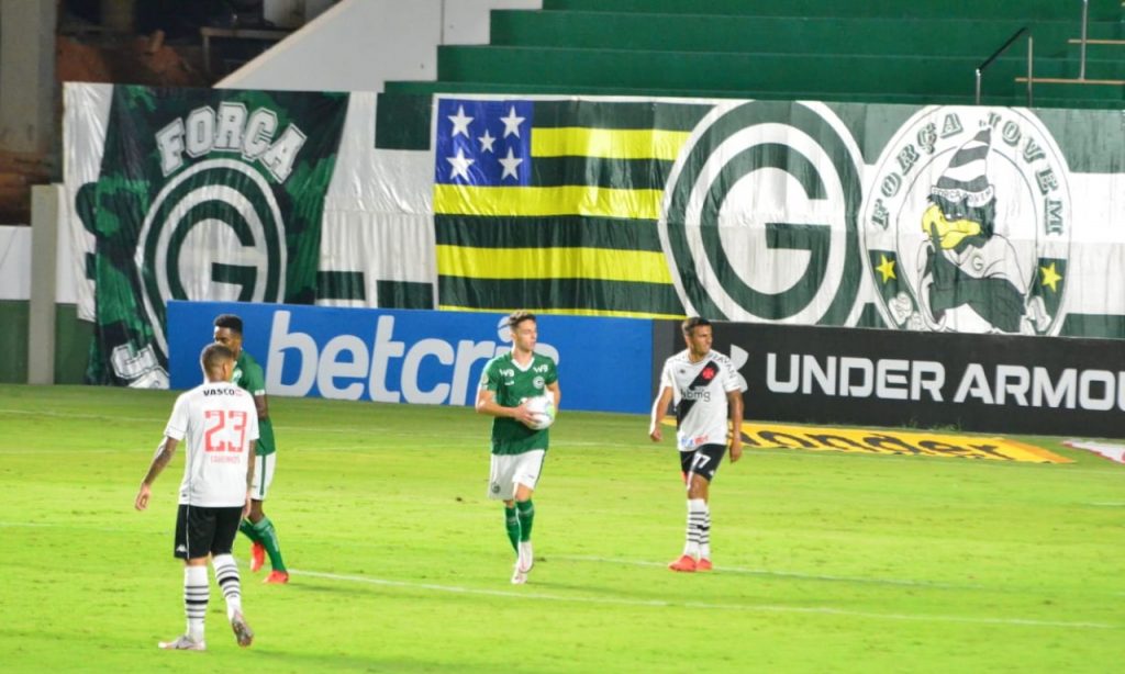 Imagem Ilustrando a Notícia: Goiás fica somente no empate com o Vasco e segue mais uma rodada na lanterna