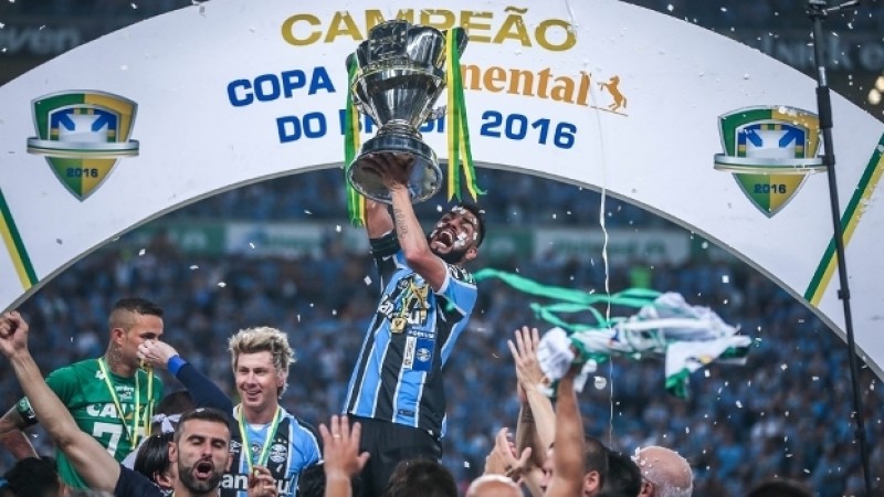 Imagem Ilustrando a Notícia: Grêmio ganha em casa o título de campeão