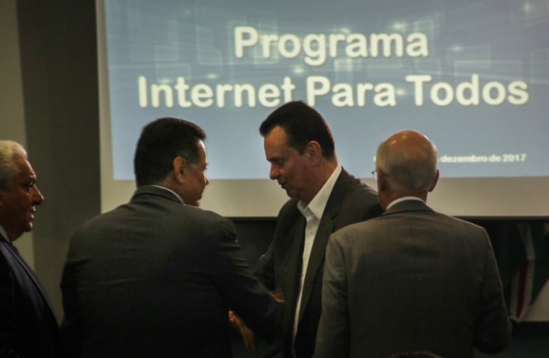 Imagem Ilustrando a Notícia: Programa Internet Para Todos, do governo federal, é apresentado em Goiás