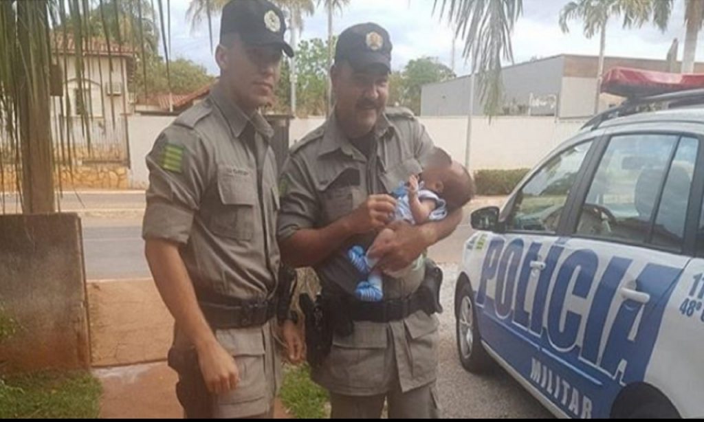 Imagem Ilustrando a Notícia: Policiais militares salvam bebê engasgado na cidade de Brazabrantes, em Goiás