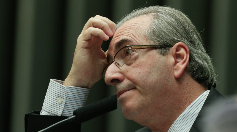 Imagem Ilustrando a Notícia: Cunha promete levar pedido de impeachment ao plenário