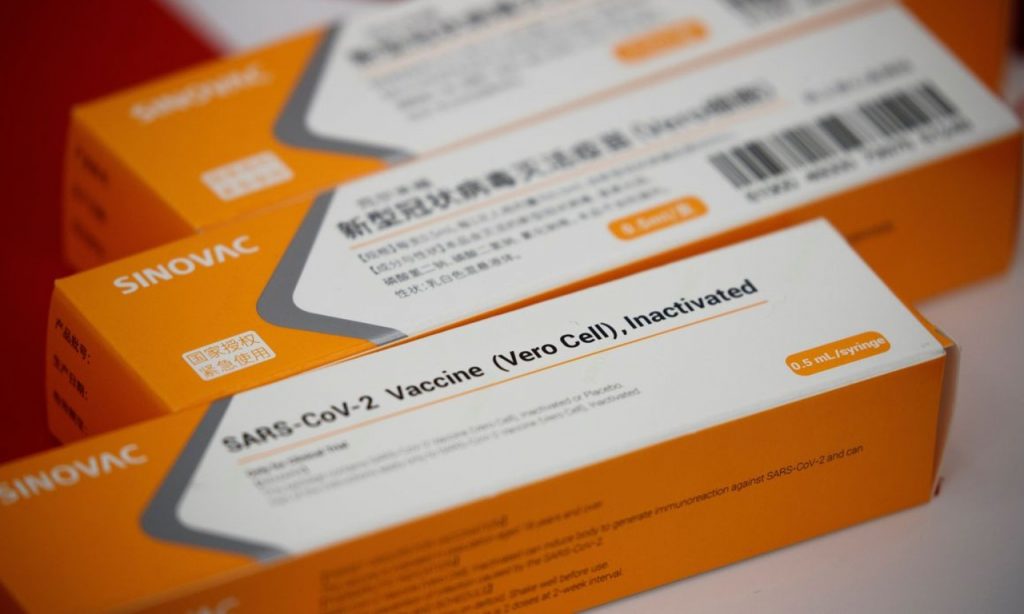 Imagem Ilustrando a Notícia: Butantan recebe insumo e fabricará mais 5 milhões de vacinas CoronaVac