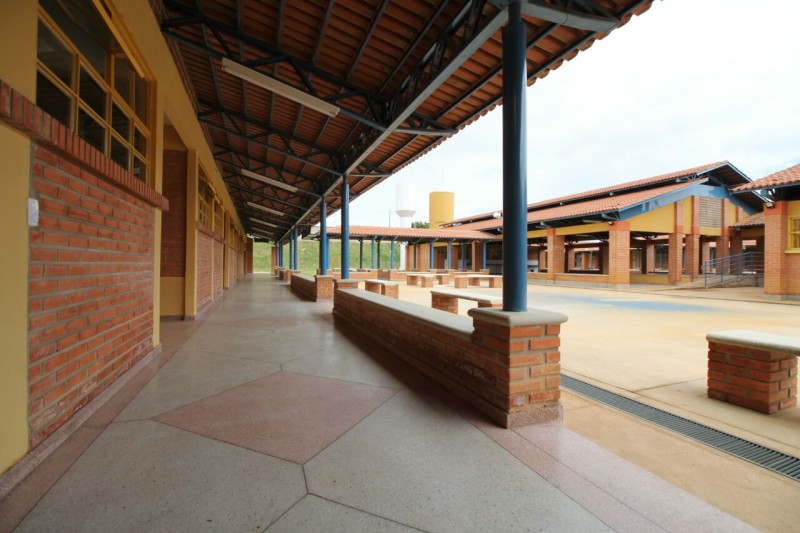 Imagem Ilustrando a Notícia: Luziânia tem mais duas escolas Padrão Século XXI inauguradas