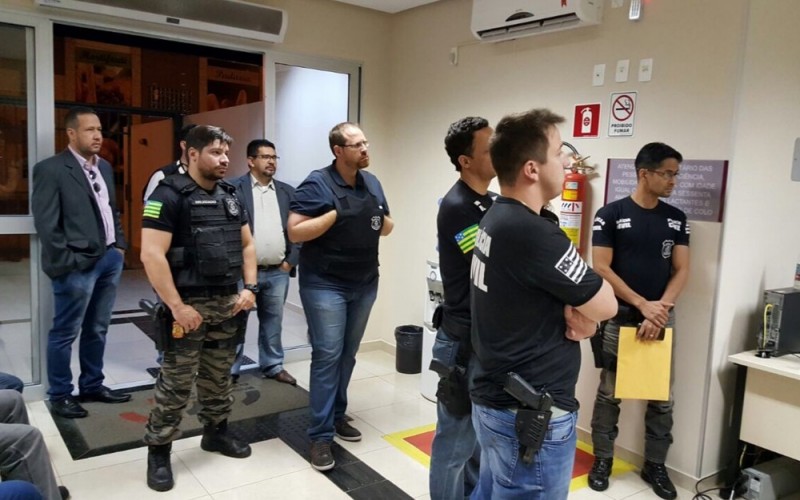 Imagem Ilustrando a Notícia: Operação contra fraudes na licitação de carnês do IPTU em Caldas Novas