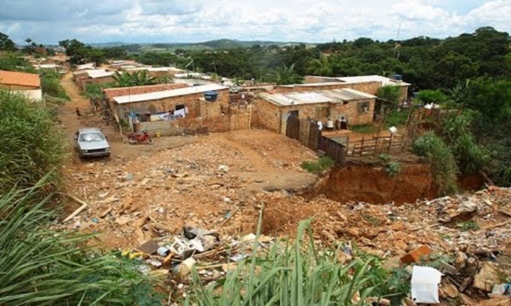 Imagem Ilustrando a Notícia: Justiça suspende o despejo de quase 500 famílias no Jardim Novo Mundo, em Goiânia