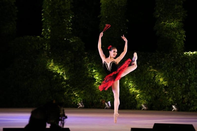 Imagem Ilustrando a Notícia: Bailarina goiana conquista primeiro lugar em competição de balé na Bulgária