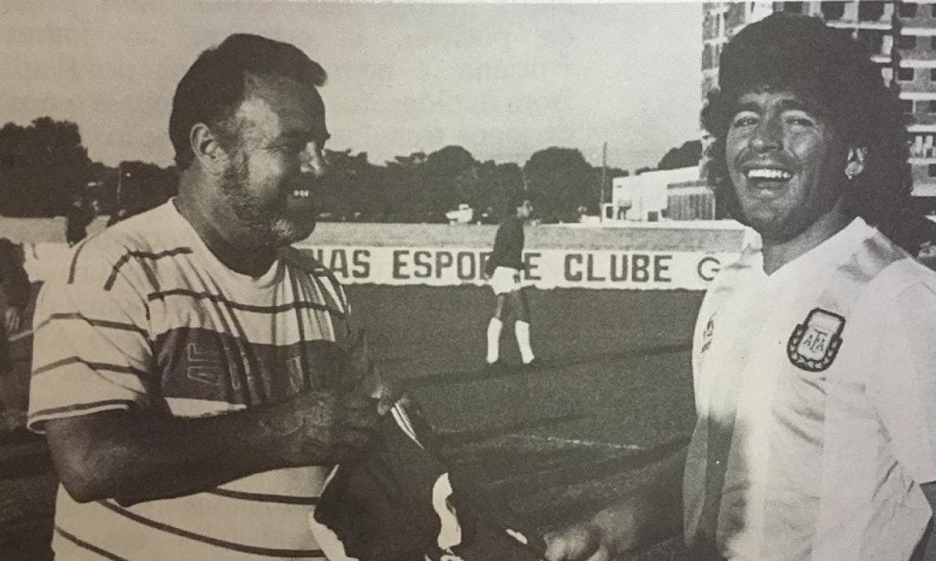 Imagem Ilustrando a Notícia: Relembre a passagem de Maradona em Goiás