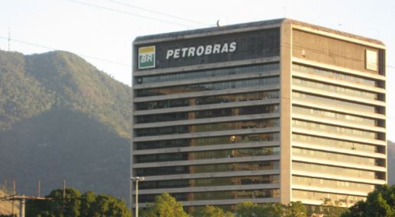 Imagem Ilustrando a Notícia: Petrobras tem lucro líquido de R$ 370 milhões no segundo trimestre de 2016