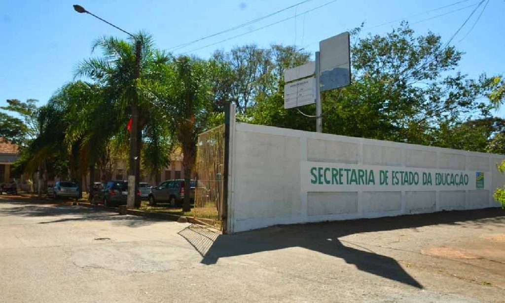 Imagem Ilustrando a Notícia: Governo de Goiás destina mais R$ 164 milhões à rede estadual de ensino