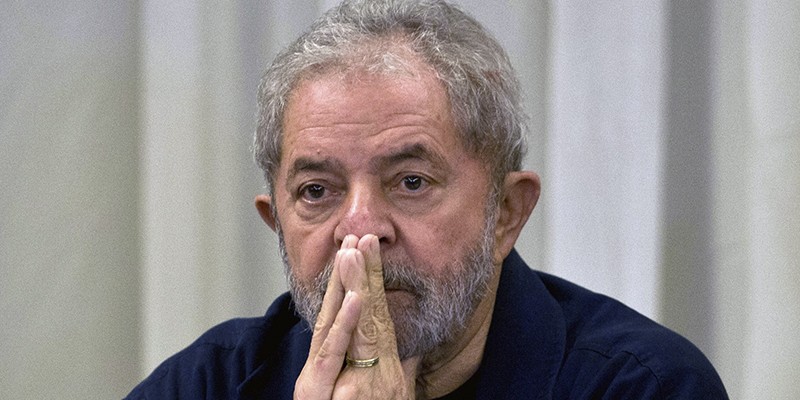 Imagem Ilustrando a Notícia: Sindicato da PF pede transferência de ex-presidente Lula