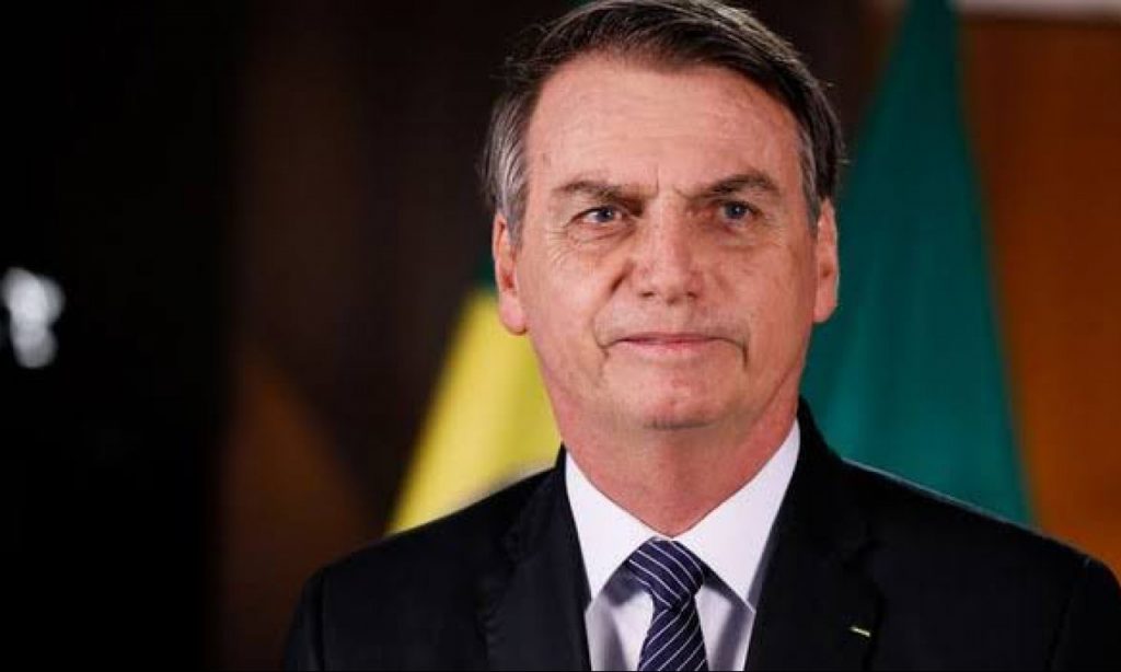 Imagem Ilustrando a Notícia: Bolsonaro sanciona com vetos Lei de Diretrizes Orçamentárias para 2020