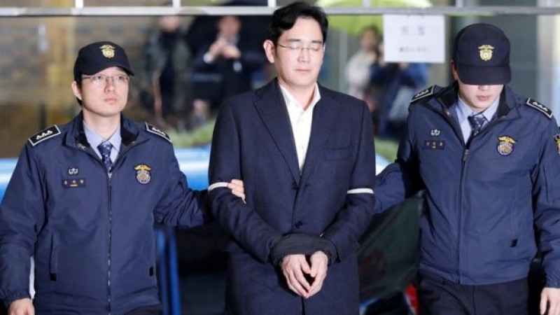 Imagem Ilustrando a Notícia: Herdeiro da Samsung tem condenação suspensa e deixa a prisão