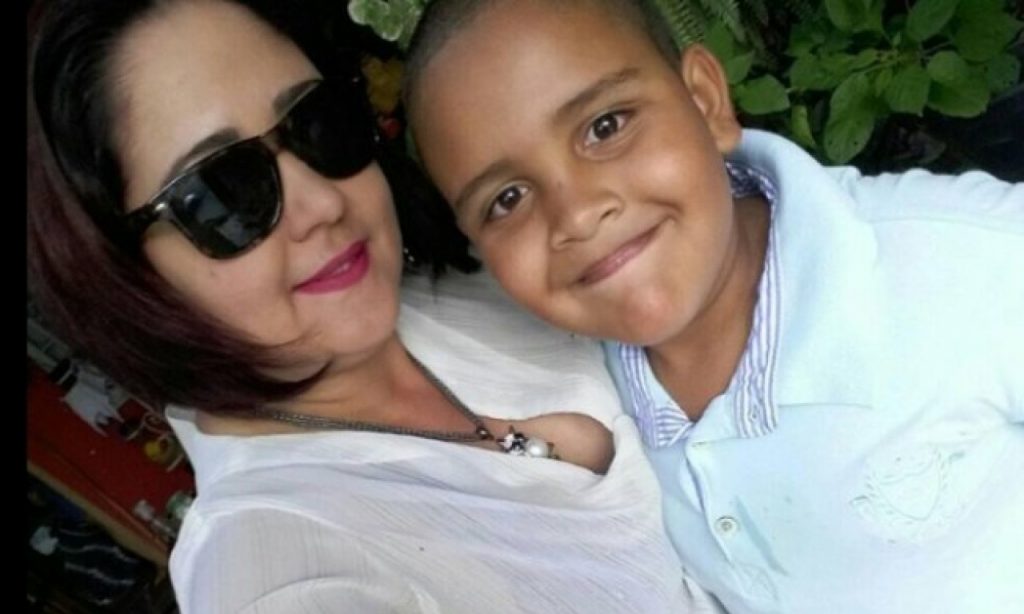 Imagem Ilustrando a Notícia: “Nunca teremos tempo para nos despedir”, diz mãe de menino morto com o pai