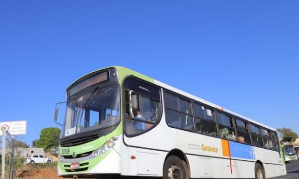 Imagem Ilustrando a Notícia: Linhas de ônibus terão programação diferente no Carnaval, confira