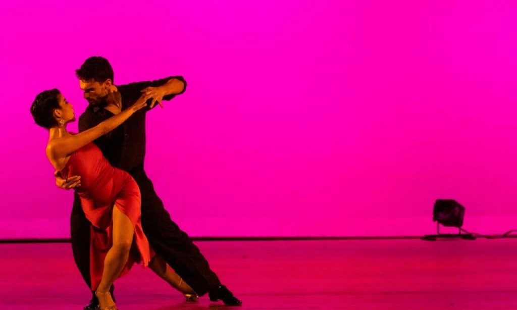 Imagem Ilustrando a Notícia: Goiânia em Cena inaugura programação com noite de tango e teatro