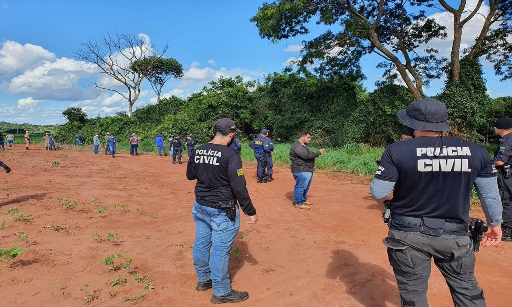 Imagem Ilustrando a Notícia: Corpo de homem morto no réveillon é encontrado em Rio Verde; 5 são presos