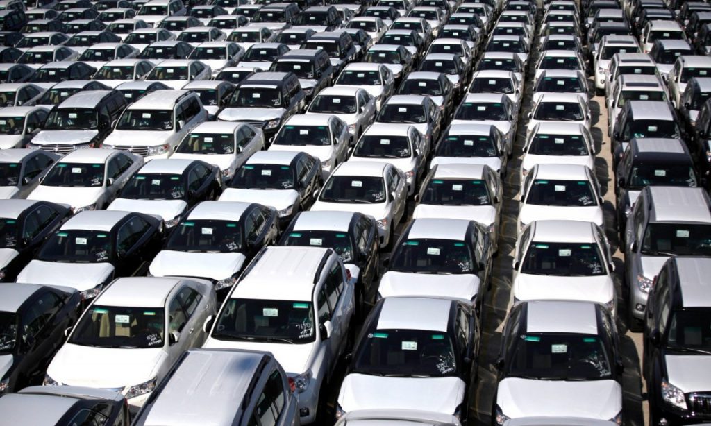 Imagem Ilustrando a Notícia: Vendas de veículos têm queda de 21,6% em 2020