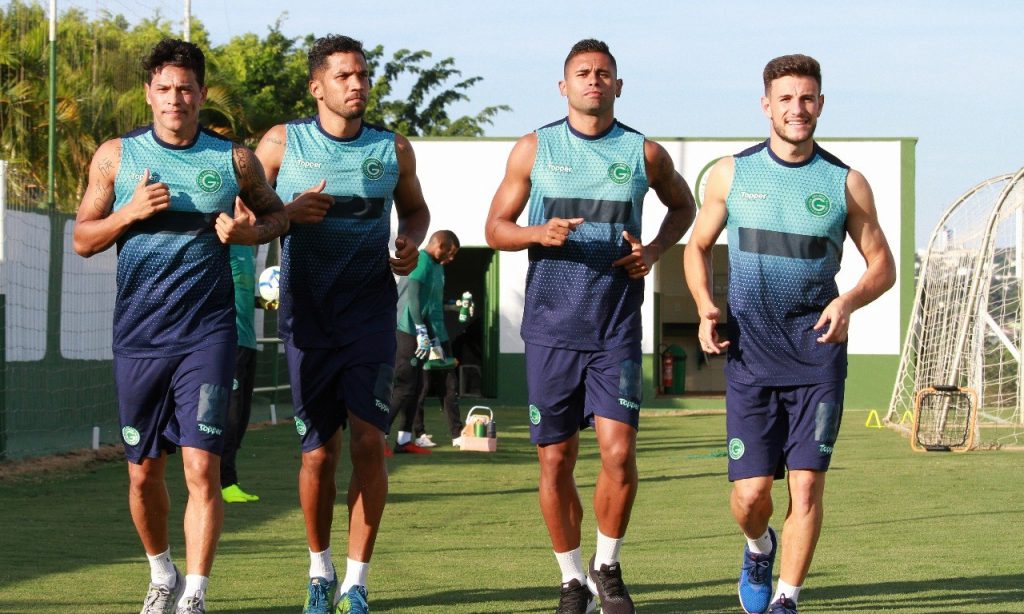 Imagem Ilustrando a Notícia: Goiás pode realizar mais dois jogos-treino além do amistoso contra o Racing
