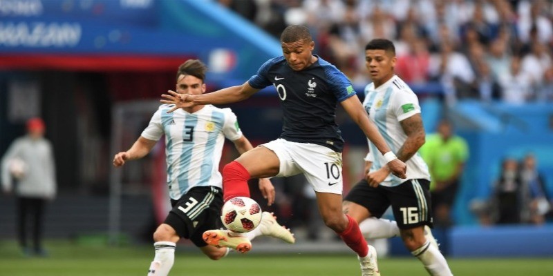 Imagem Ilustrando a Notícia: Argentina é eliminada e França segue para as quartas de finais