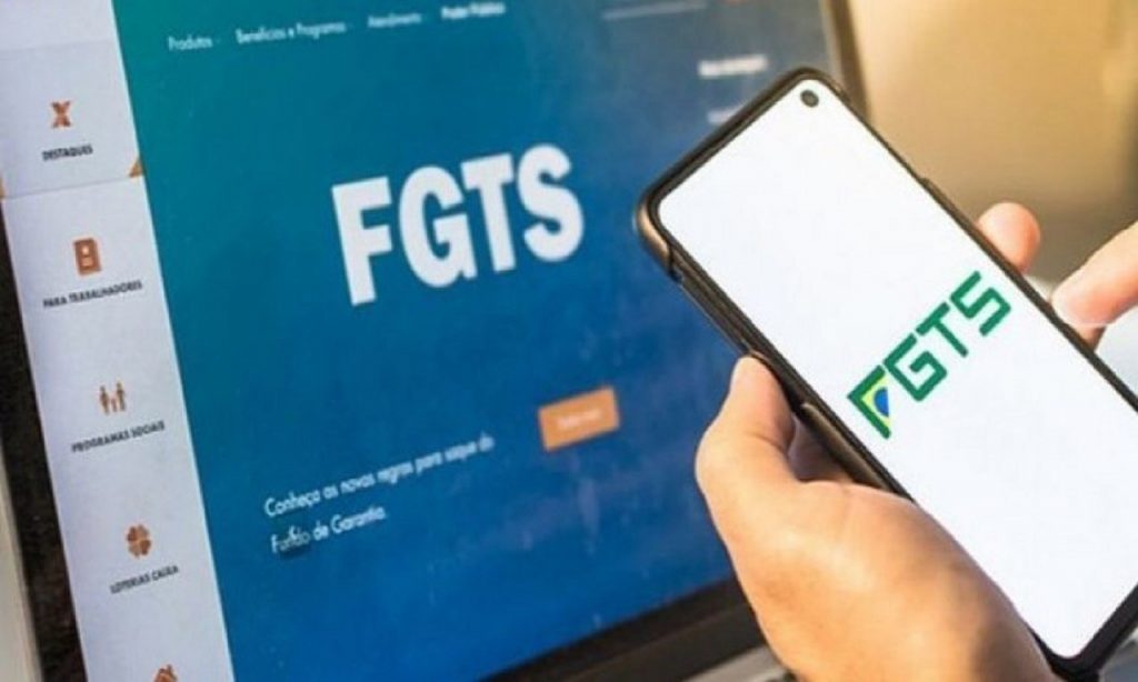 Imagem Ilustrando a Notícia: Caixa inicia pagamentos de lucros do FGTS de R$ 8 bilhões a trabalhadores