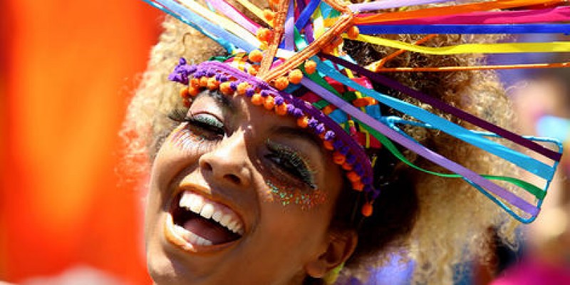 Imagem Ilustrando a Notícia: Especialistas dão dicas para proteção da pele e olhos no carnaval