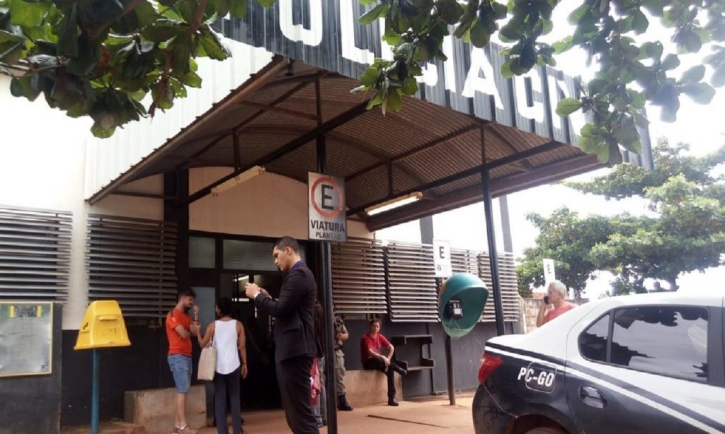 Imagem Ilustrando a Notícia: Corpo esquartejado é encontrado dentro de freezer, em Águas Lindas de Goiás