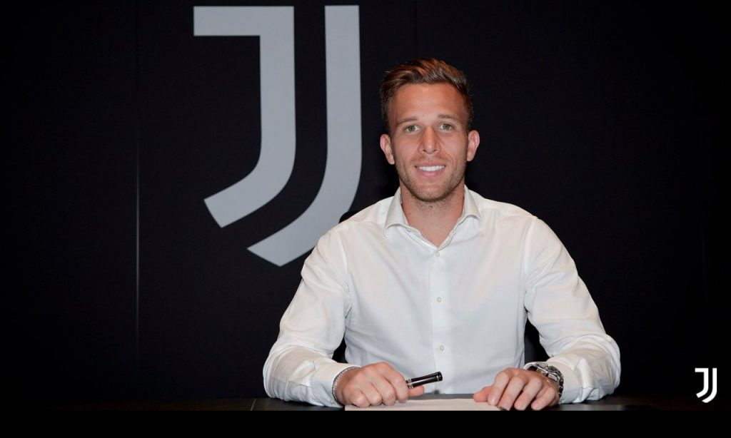 Imagem Ilustrando a Notícia: Arthur é anunciado como mais novo reforço da Juventus