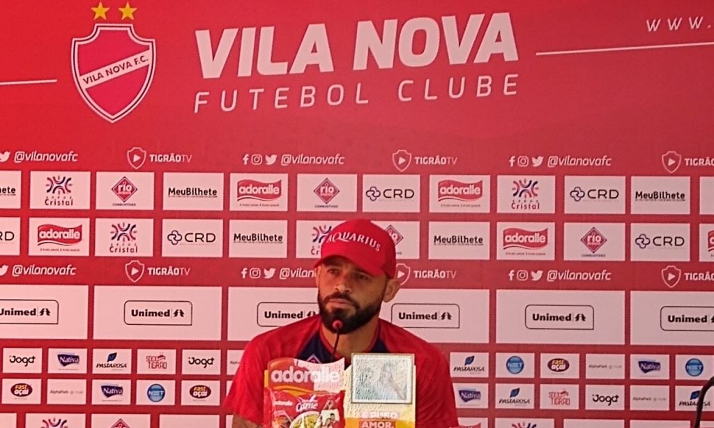 Imagem Ilustrando a Notícia: “Sete dias para se preparar melhor”, destaca Edinho sobre o próximo jogo do Vila Nova