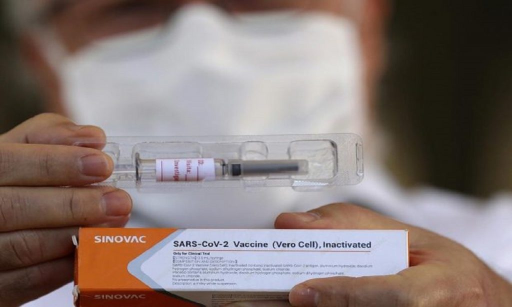 Imagem Ilustrando a Notícia: Turquia afirma que vacina da chinesa Sinovac contra Covid-19 é 91,25% eficaz