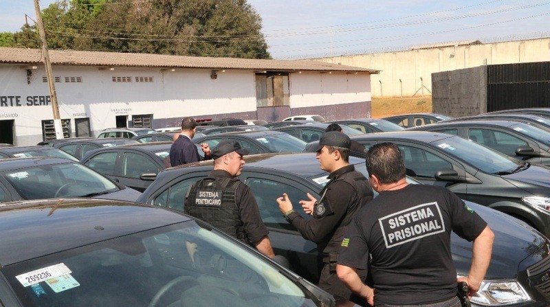 Imagem Ilustrando a Notícia: Unidades prisionais recebem 42 novos veículos