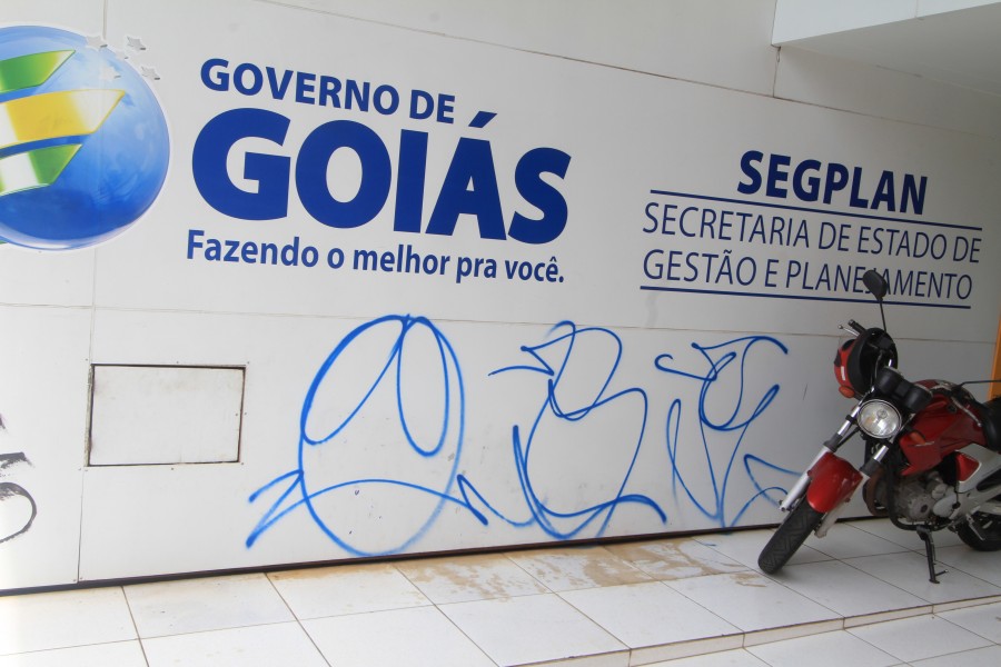 Imagem Ilustrando a Notícia: Pichações dominam o visual de Goiânia