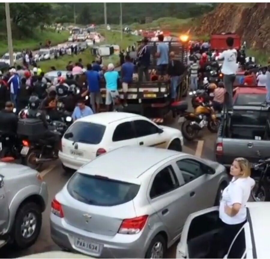 Imagem Ilustrando a Notícia: Viatura capota e PM morre em acidente