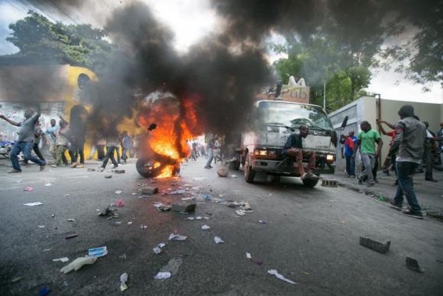 Imagem Ilustrando a Notícia: Saída do atual presidente Haiti é esperada para hoje