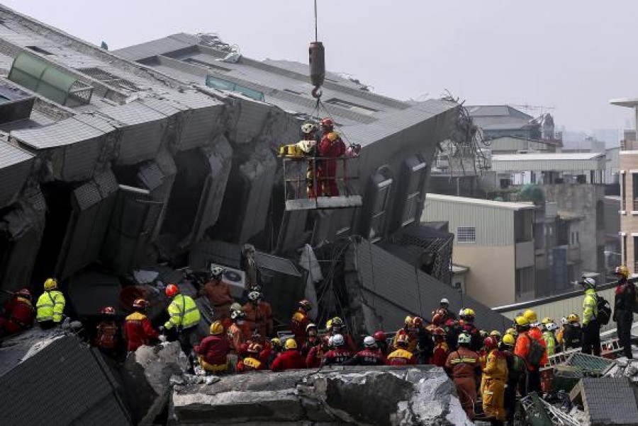 Imagem Ilustrando a Notícia: Sobe para 55 número de mortos no tremor de terra em Taiwan