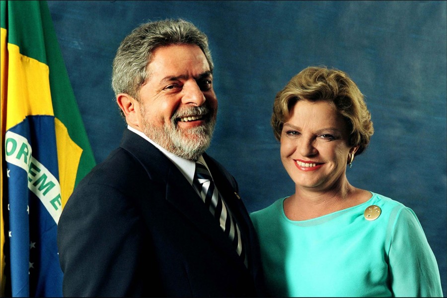 Imagem Ilustrando a Notícia: Liminar suspende depoimentos de Lula e Marisa à Justiça em São Paulo