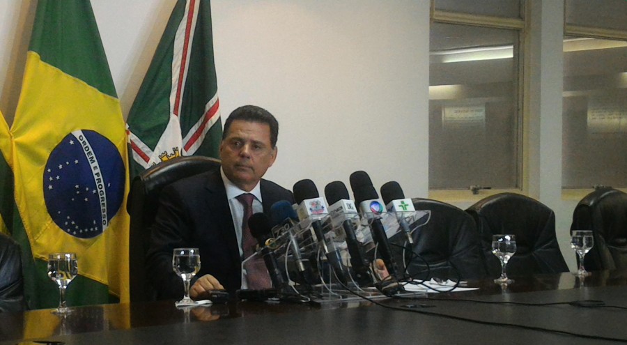 Imagem Ilustrando a Notícia: Marconi anuncia força-tarefa contra violência em Goiás
