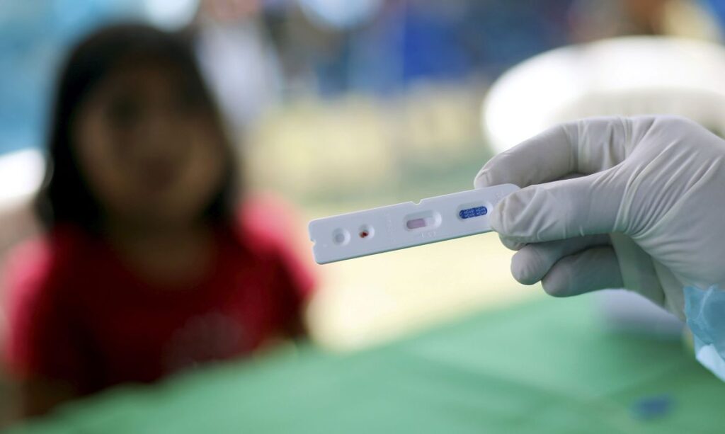 Imagem Ilustrando a Notícia: Governo informa que 12% de crianças e adolescentes testados tiveram contato com coronavírus